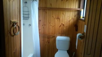 Hunter Hideaway Cottages - Broome Tourism 6