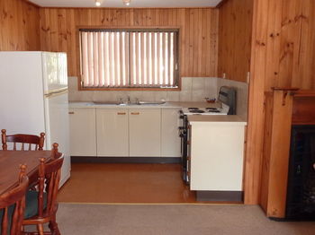 Hunter Hideaway Cottages - Broome Tourism 7
