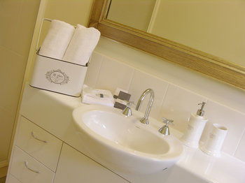 Apple Tree Cottage & Studio - Broome Tourism 2