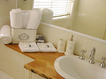 Apple Tree Cottage & Studio - Broome Tourism 3