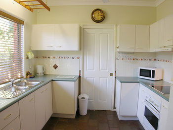 Apple Tree Cottage & Studio - Broome Tourism 10