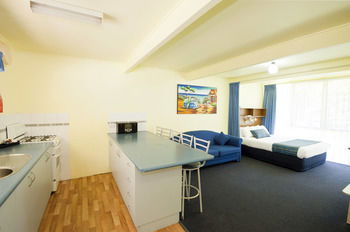 BIG4 Bungalow Park On Burrill Lake - Broome Tourism 1