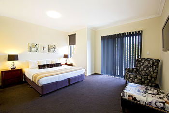 Astina Serviced Apartments - Central - Broome Tourism 2