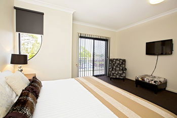 Astina Serviced Apartments - Central - Broome Tourism 3