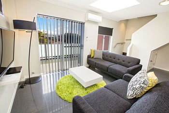 Astina Serviced Apartments - Parkside - Broome Tourism 9