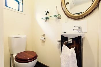 Strathvea Guest House - Broome Tourism 16