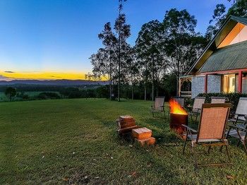 Vineyard Hill - Broome Tourism 5