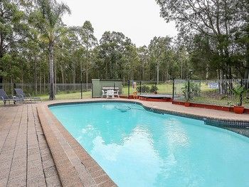 Vineyard Hill - Broome Tourism 9