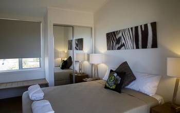 Savannah Cabins - Broome Tourism 3