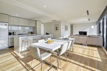 381 Cremorne - Broome Tourism 28