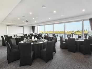 Best Western Plus Lake Kawana Hotel - Broome Tourism 12