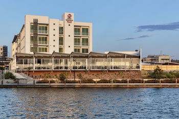 Best Western Plus Lake Kawana Hotel - Broome Tourism 31