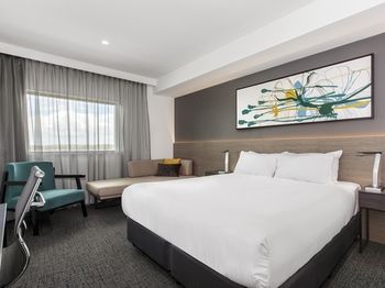 Best Western Plus Lake Kawana Hotel - Broome Tourism 42
