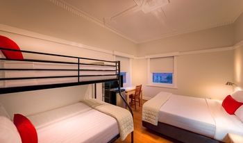 Como Court By Crest - Broome Tourism 6