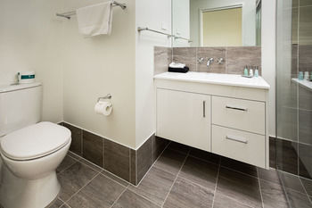 Wallsend Executive Apartments - Broome Tourism 4