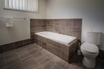 Wallsend Executive Apartments - Broome Tourism 7