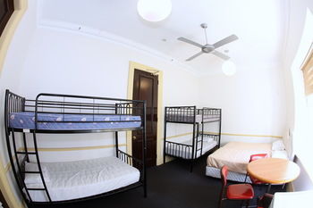 Sydney Darling Harbour Hotel - Broome Tourism 2