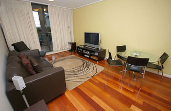 Homebush 3 Ben Furnished Apartment - Broome Tourism 5