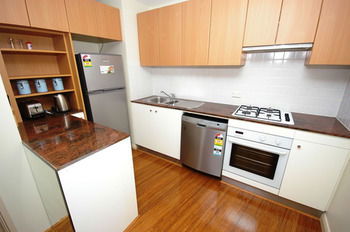 Homebush 57 Ben Furnished Apartment - Broome Tourism 3