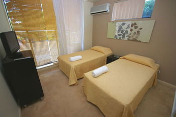 Homebush 57 Ben Furnished Apartment - Broome Tourism 6