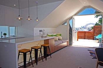 The Penthouse At Cremorne Point Manor - Broome Tourism 11