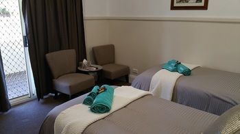 Coppers Hill Private Accommodation - Broome Tourism 6
