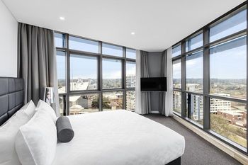 Meriton Serviced Apartments Church Street - Broome Tourism 18
