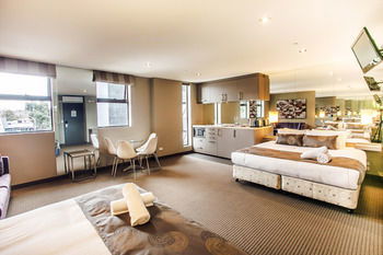Comfy Kew Apartments - Broome Tourism 9