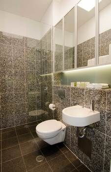 Sydney East Luxury Apartment - Broome Tourism 8