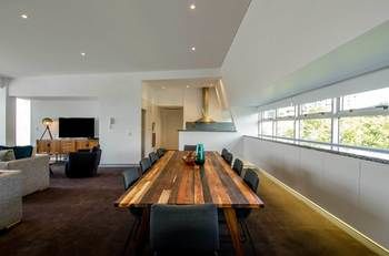 Sydney East Luxury Apartment - Broome Tourism 11