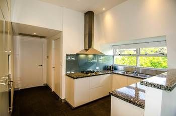 Sydney East Luxury Apartment - Broome Tourism 12