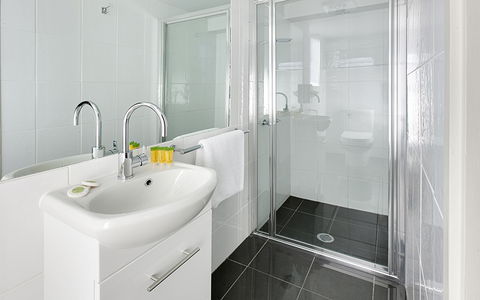 BEST WESTERN Tall Trees Canberra - Broome Tourism 2