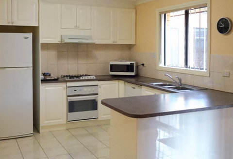 BEST WESTERN Fawkner Airport Motor Inn And Serviced Apartments - Broome Tourism 4