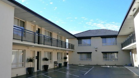 BEST WESTERN Fawkner Airport Motor Inn And Serviced Apartments - Broome Tourism 8