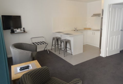 BEST WESTERN Fawkner Airport Motor Inn And Serviced Apartments - Broome Tourism 7