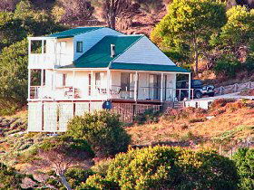 Flinders Island TAS Broome Tourism