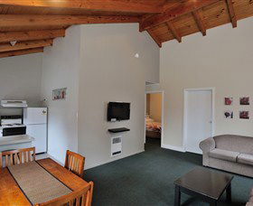 Aspect Tamar Valley Resort, Grindelwald - Broome Tourism 3