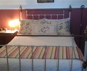 Touchwood Cottages & Craft Gallery & Cafe - Broome Tourism 3