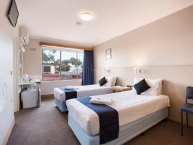 Carlyle Hotel - Broome Tourism 2
