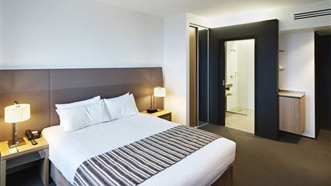 Atura Dandenong - Broome Tourism 0