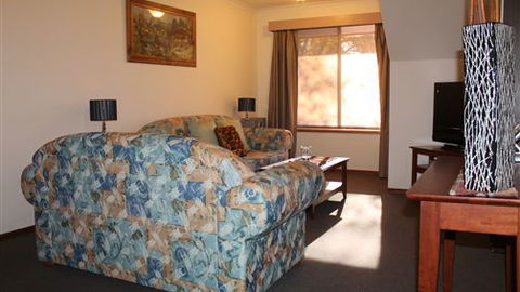 AAT 28 Goldsmith Hotel - Broome Tourism 5