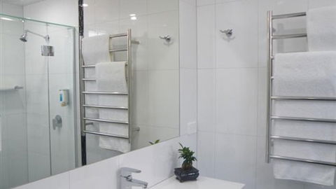 Hamilton Lonsdale Motel - Broome Tourism 1