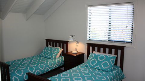 Hidden Treasure At Pirates Bay - Broome Tourism 2
