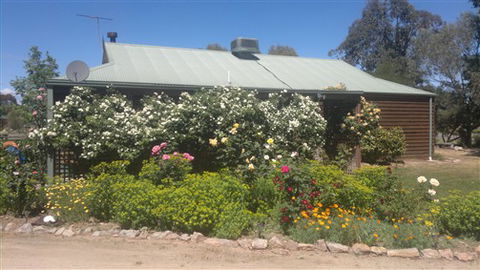 Vals Retreat - Broome Tourism 0