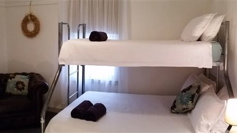 Lakeside Vista Holiday House - Broome Tourism 3