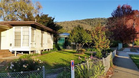 Lakeside Vista Holiday House - Broome Tourism 4