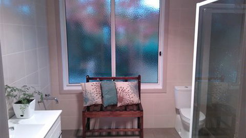 Lakeside Vista Holiday House - Broome Tourism 6