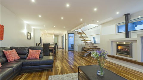 Serenity Torquay Sea View: Luxury Beachfront - Broome Tourism 0