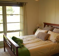 Manners in Mulwala - Broome Tourism