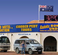 Radeka Downunder Underground Motel and Backpacker Inn - Broome Tourism